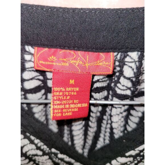 Priced for all these great material tops - Picture 2 of 16